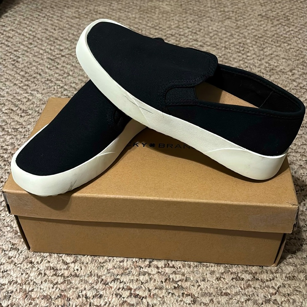 Lucky Brand Gimmony Women's 7 Slip-On Black Canvas Square Toe Shoes